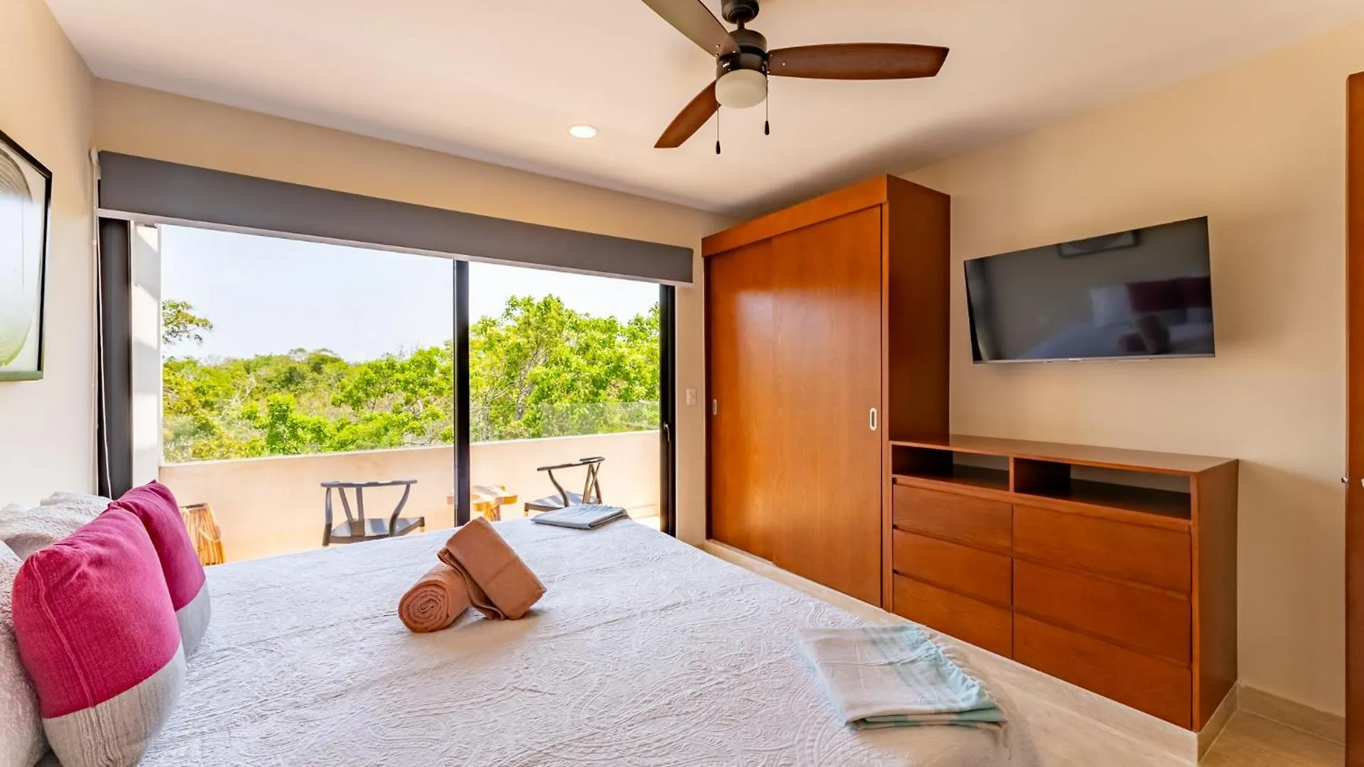 Luxury Apt Gym Jacuzzi Wifi Starlink Tulum 0*,  Messico