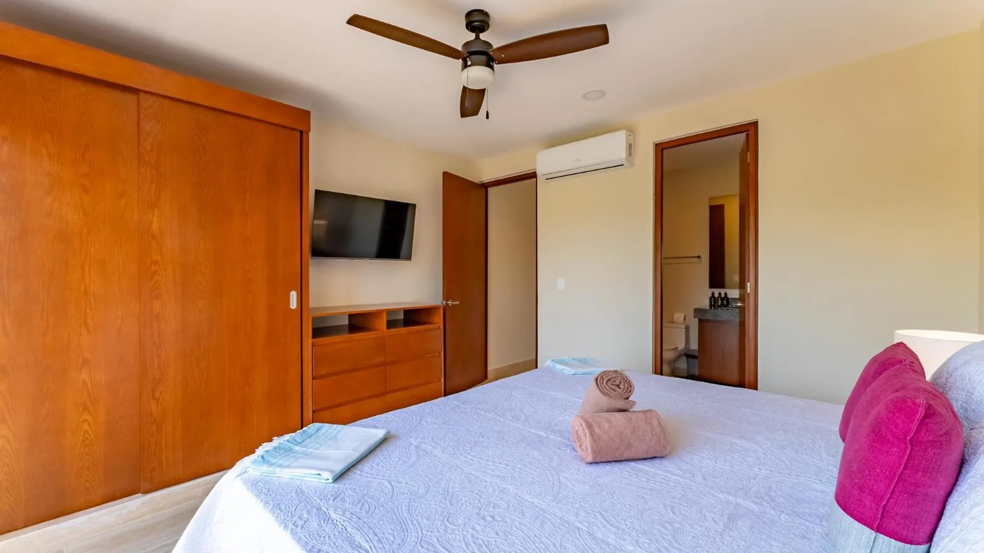 Luxury Apt Gym Jacuzzi Wifi Starlink Tulum Apartment