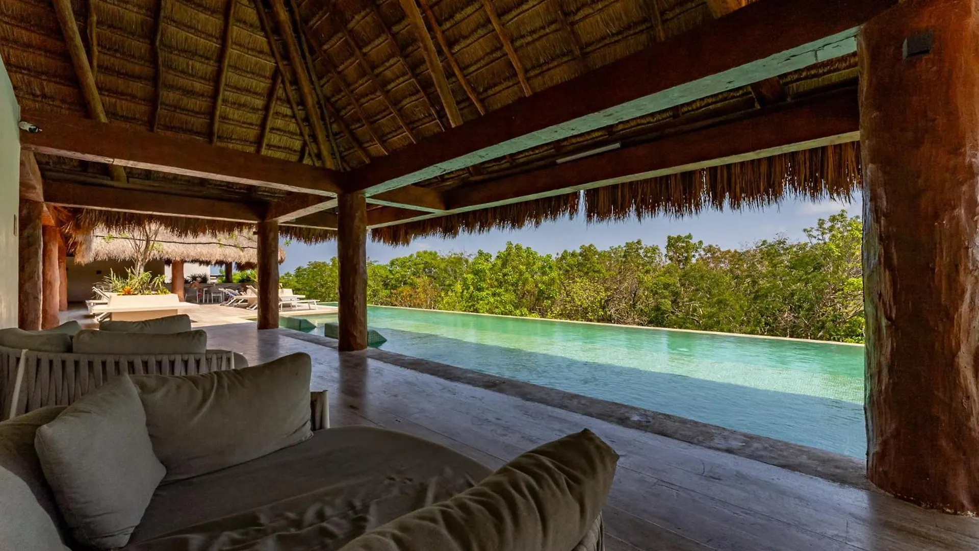 Luxury Apt Gym Jacuzzi Wifi Starlink Tulum Apartment