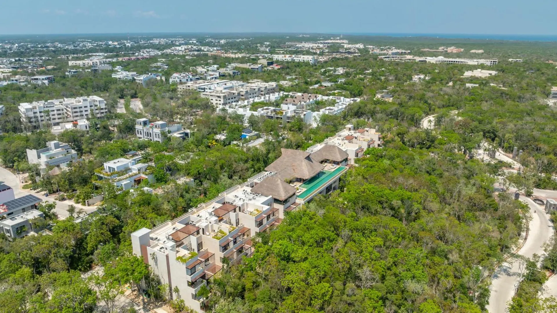 Luxury Apt Gym Jacuzzi Wifi Starlink Tulum Apartment